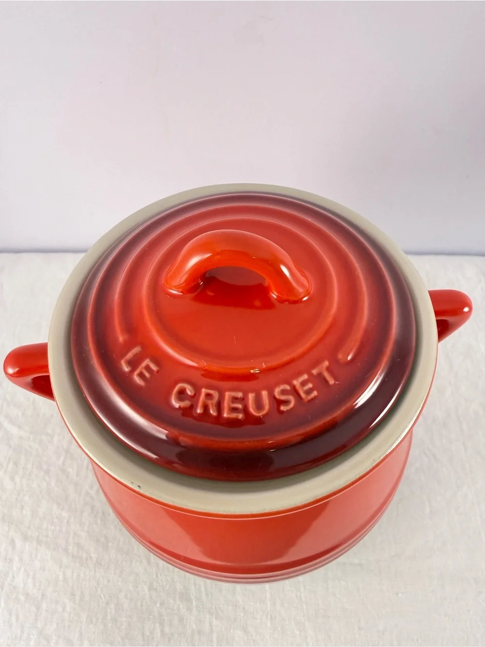 Le Creuset Red Ombré/Cerise Stoneware Mini Bean Pot with Lid
